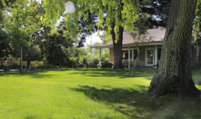 Cottage on Armstrong